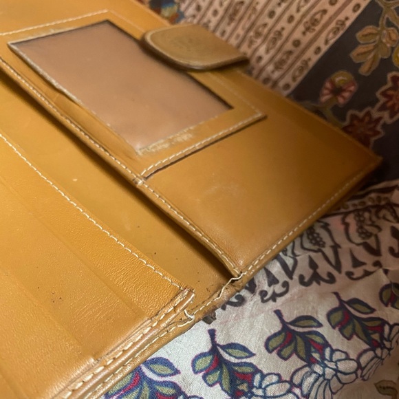 Vintage Fendi Wallet - Picture 2 of 7